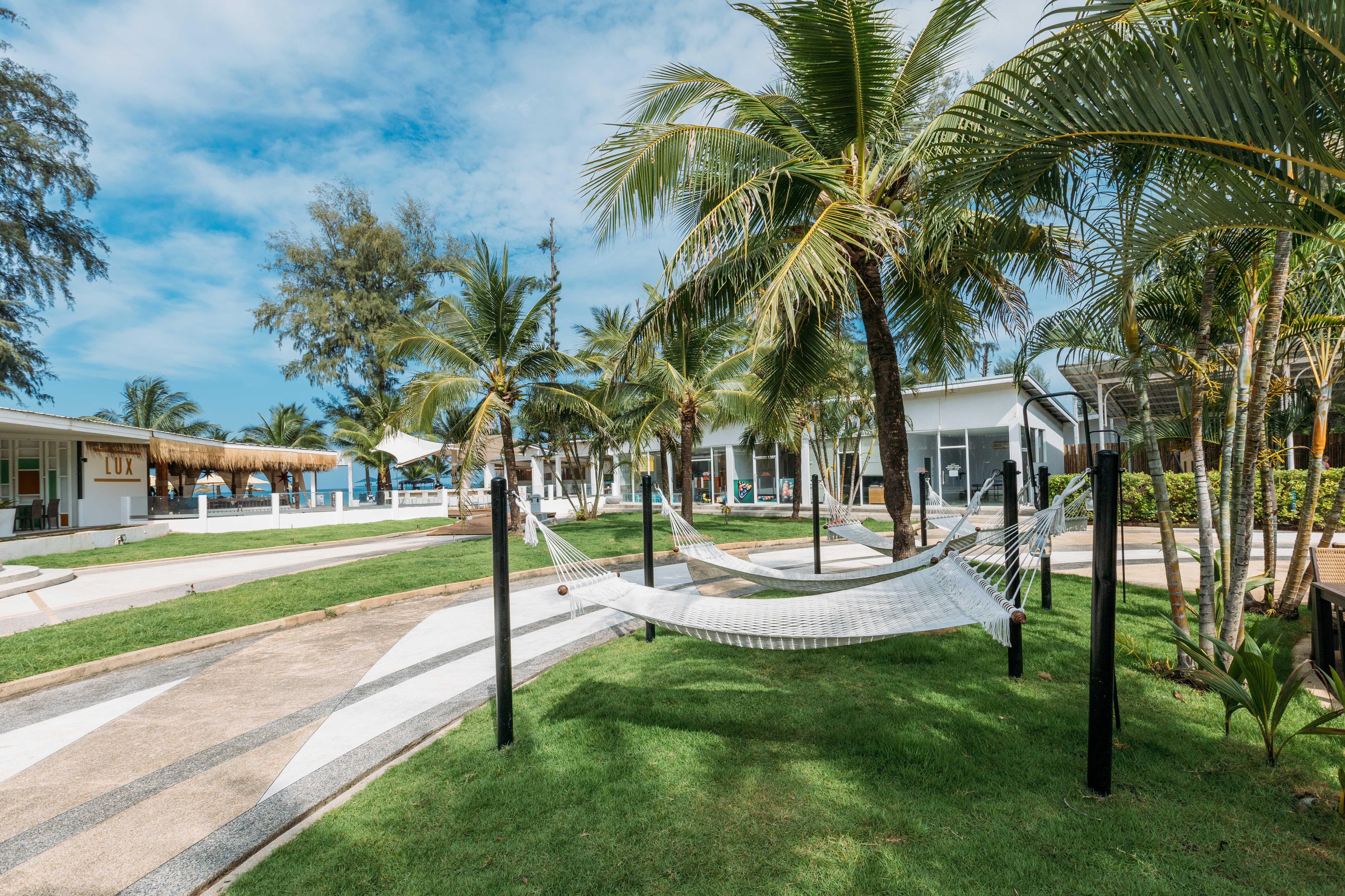 Arinara Beach Resort Phuket - Sha Extra Plus Бангтао-Біч Екстер'єр фото