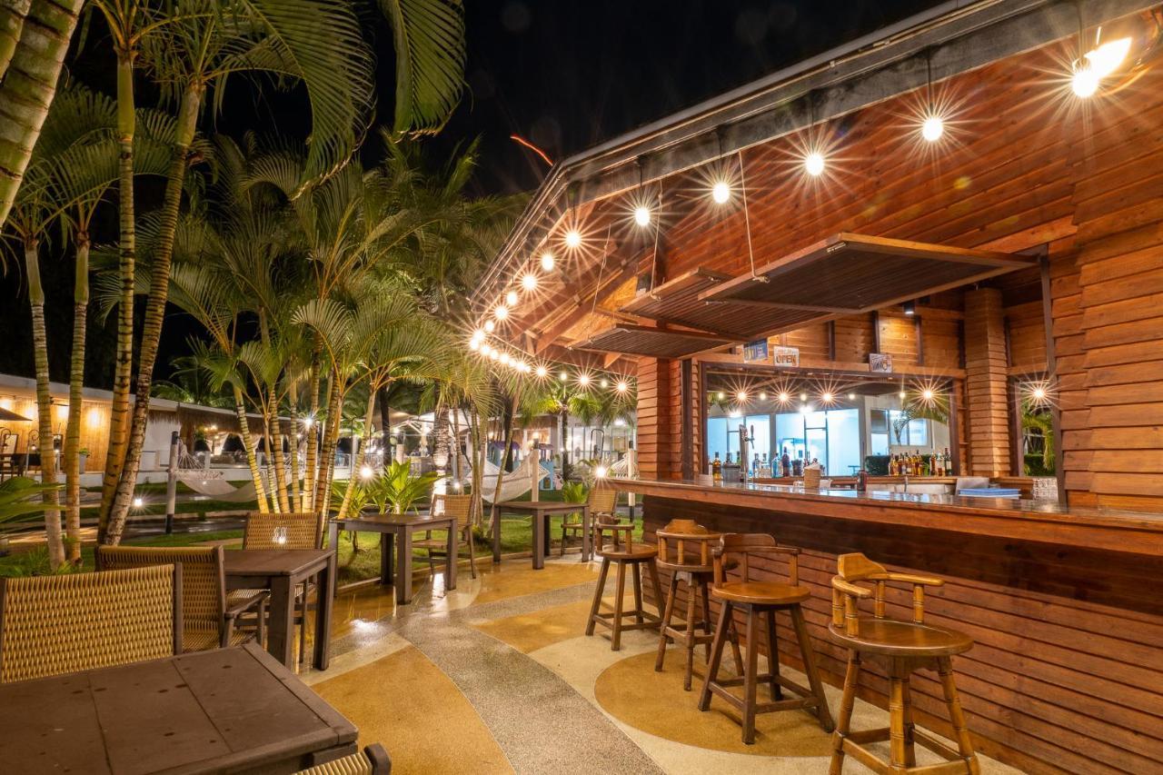 Arinara Beach Resort Phuket - Sha Extra Plus Бангтао-Біч Екстер'єр фото