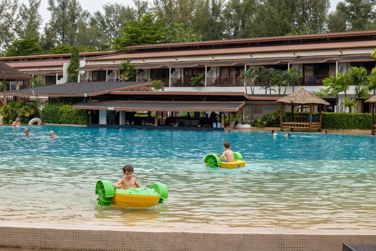 Arinara Beach Resort Phuket - Sha Extra Plus Бангтао-Біч Екстер'єр фото