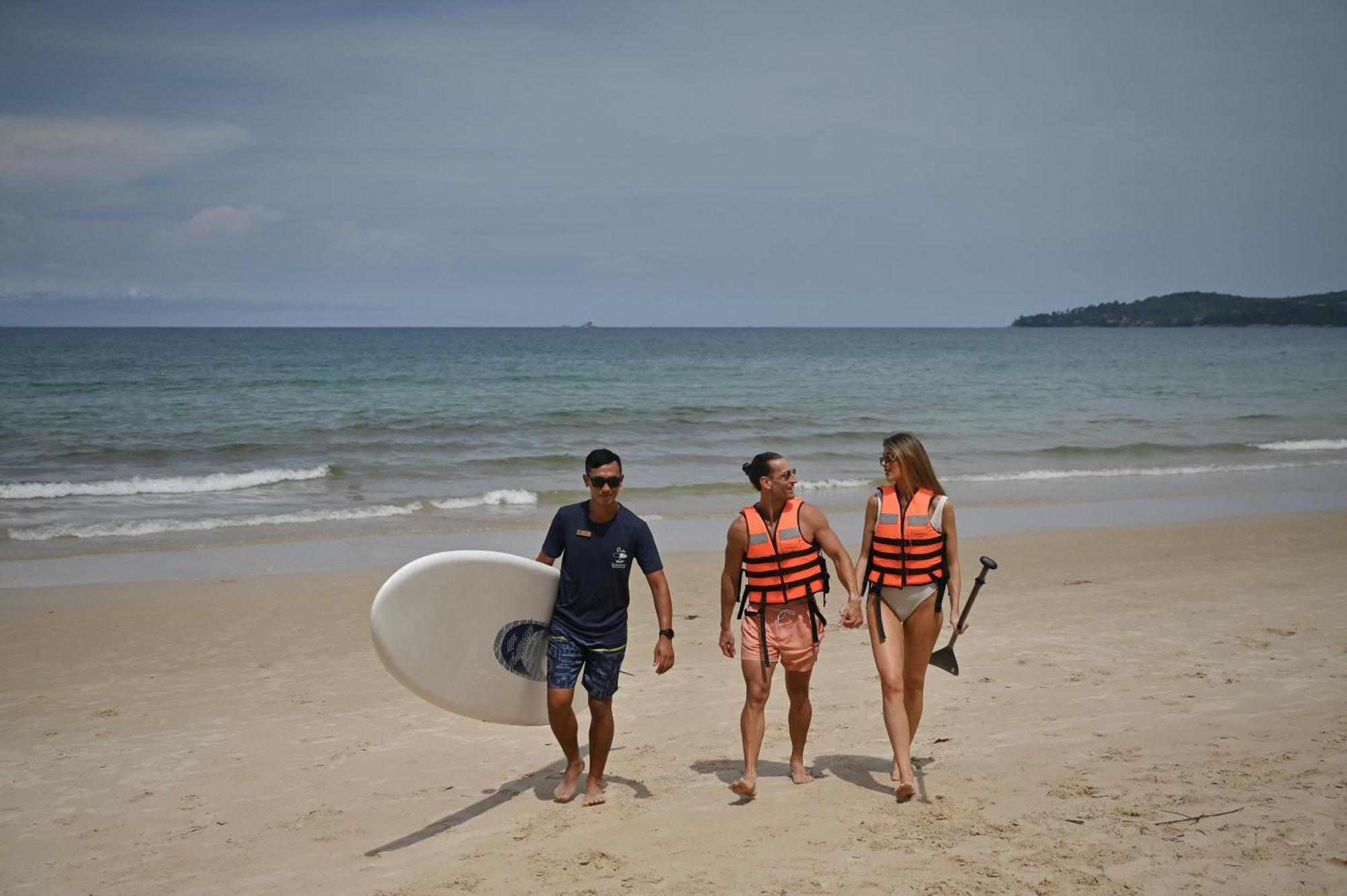 Arinara Beach Resort Phuket - Sha Extra Plus Бангтао-Біч Екстер'єр фото