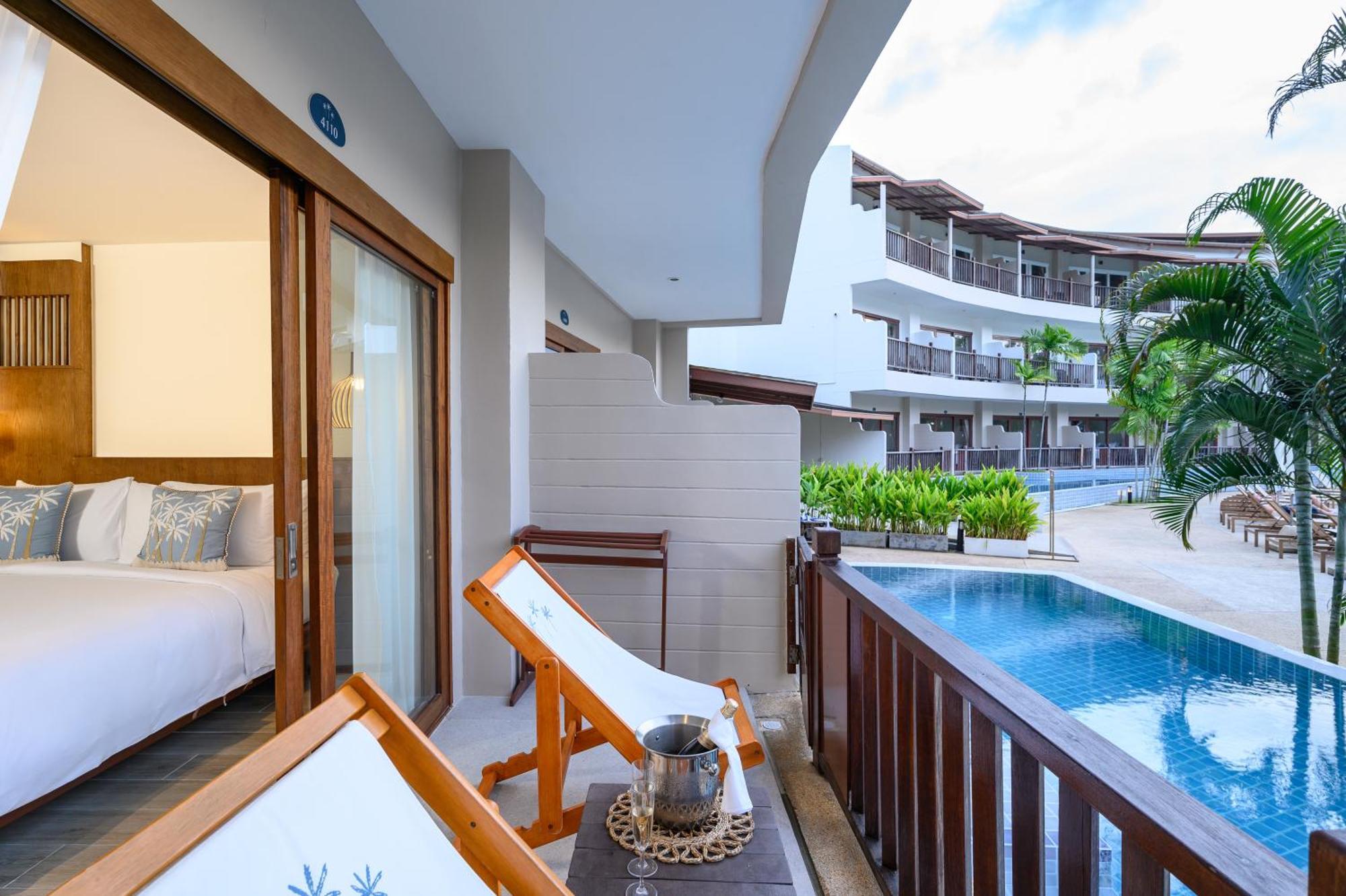Arinara Beach Resort Phuket - Sha Extra Plus Бангтао-Біч Екстер'єр фото